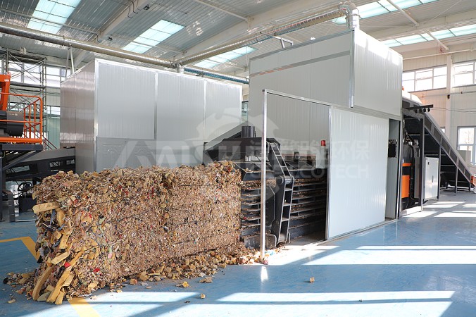 Hydraulische balenpers voor een industriële afvalrecyclinglijn in Henan, China