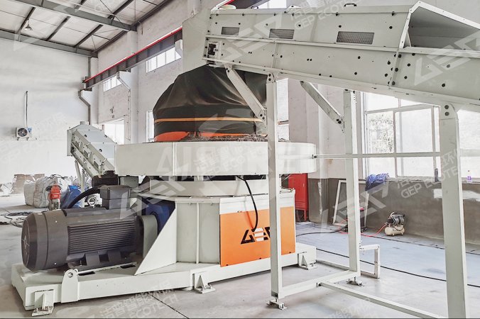 Productielijn voor de omzetting van industrieel afval in RDF-pellets in Zhejiang, China
